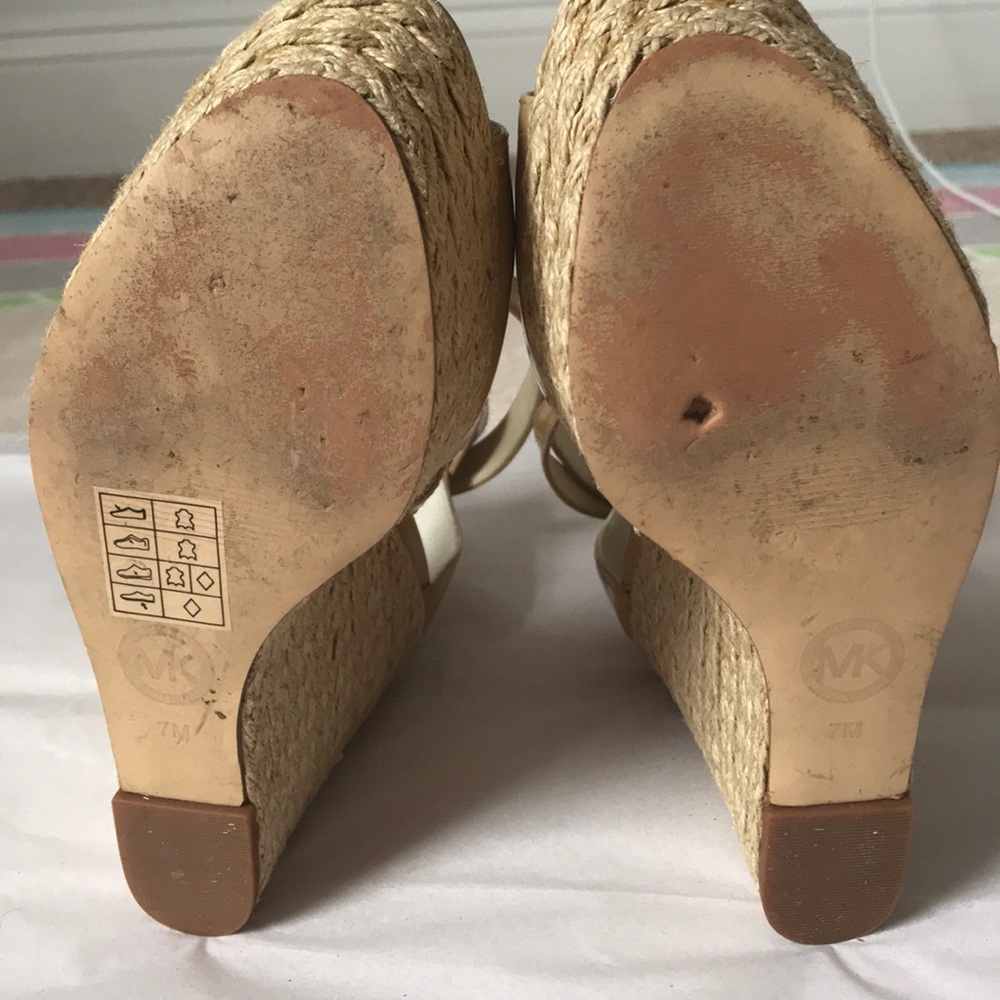 Michael Kors patent leather wedges - Picture 10 of 10